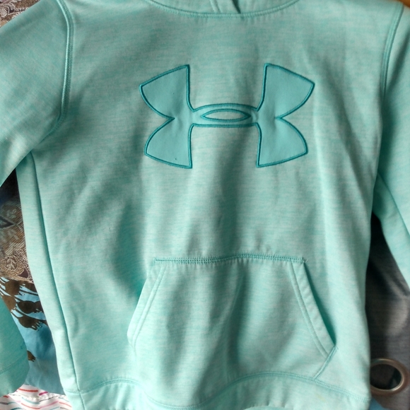 Under armor pullovers - Picture 2 of 11